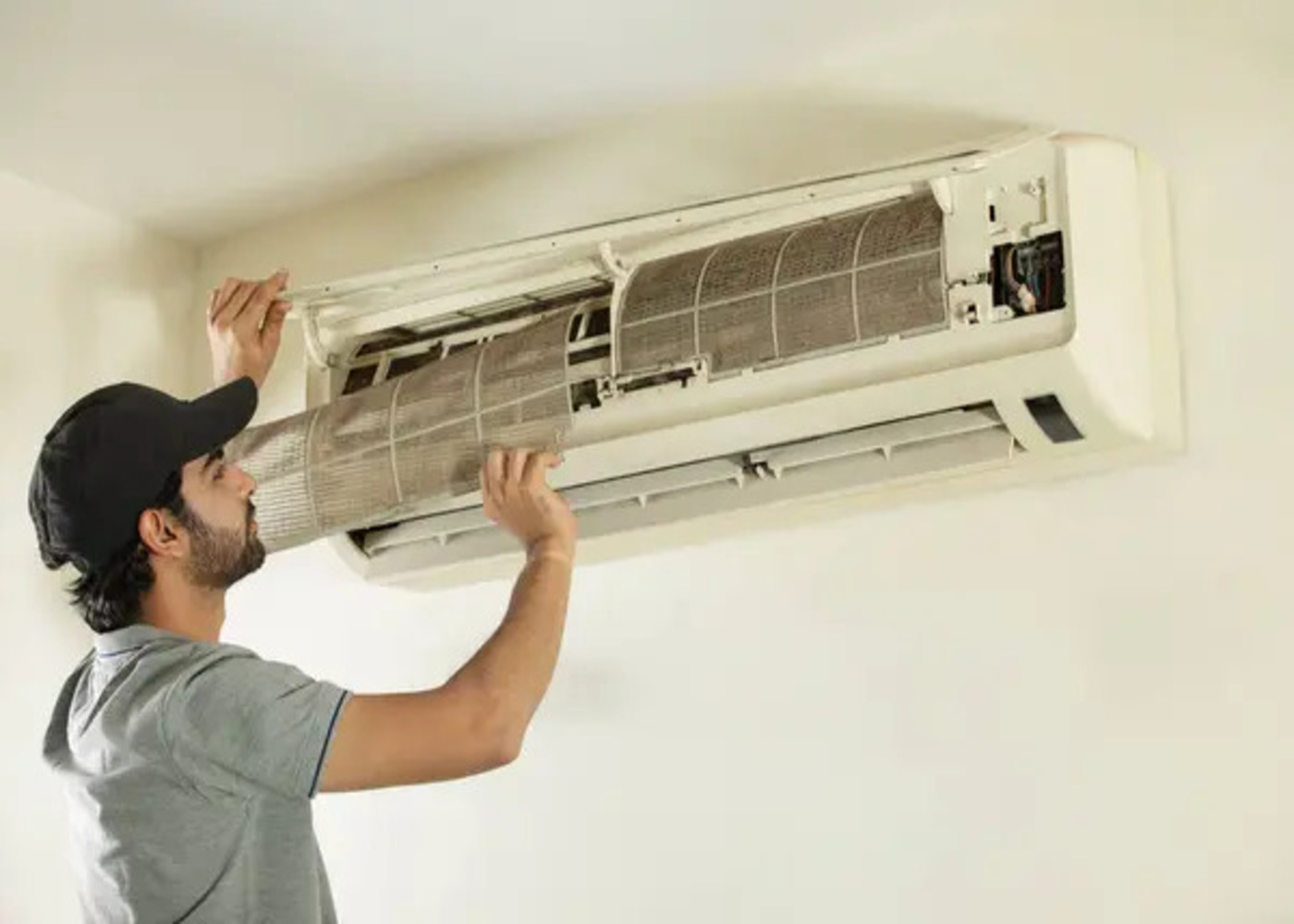 AC Maintenance Tips for Dubai's Residential Communities